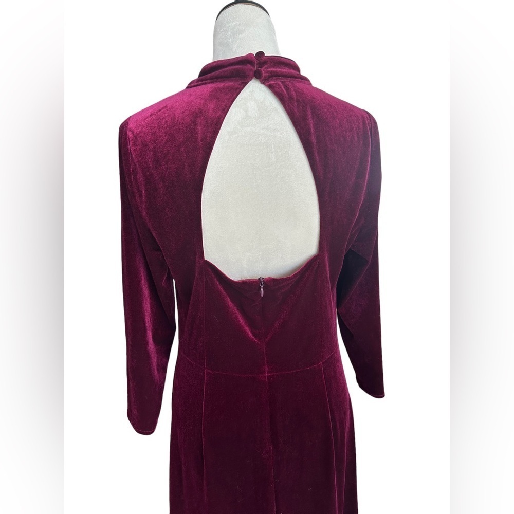 Eliza J midi ruched high collar open back burgundy velvet dress - Picture 5 of 8